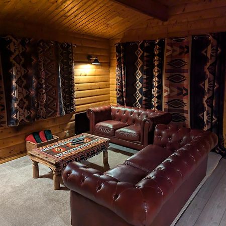 Pineshadow Lodge-Dog Friendly Kenwick Park Louth Louth  Exterior photo