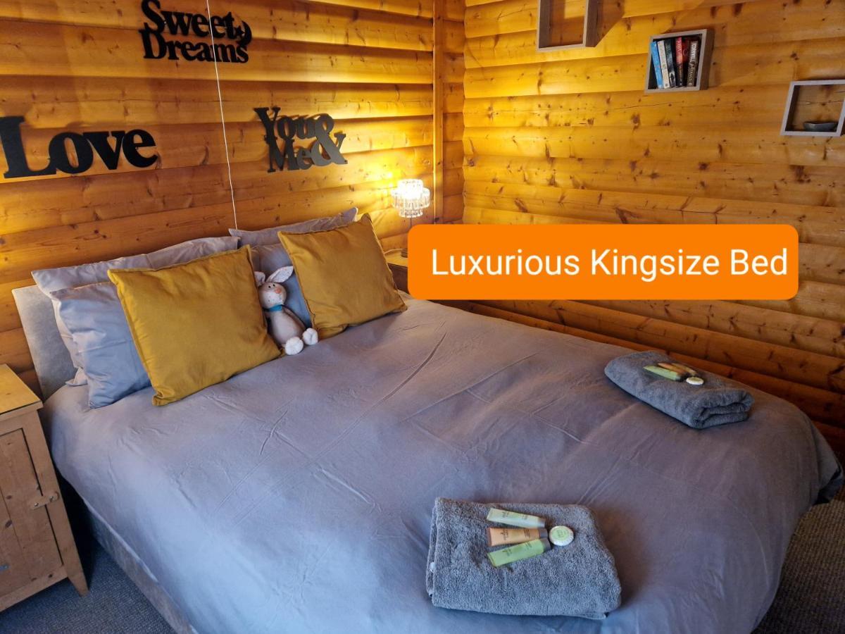 Pineshadow Lodge-Dog Friendly Kenwick Park Louth Louth  Exterior photo