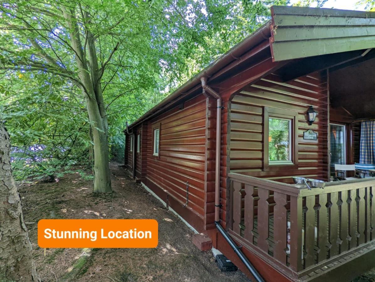 Pineshadow Lodge-Dog Friendly Kenwick Park Louth Louth  Exterior photo