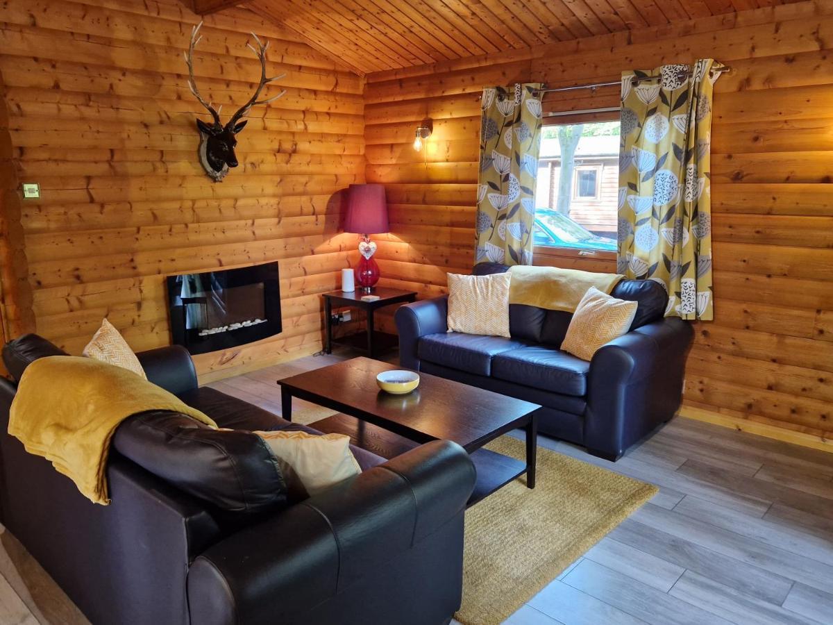 Pineshadow Lodge-Dog Friendly Kenwick Park Louth Louth  Exterior photo